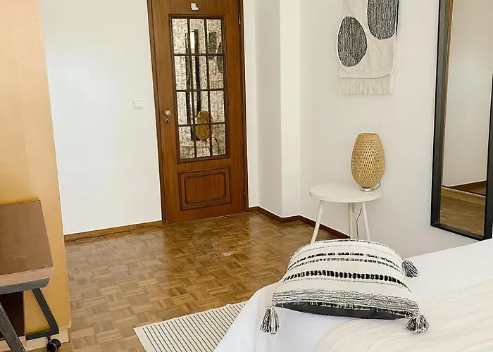 Habitación en casa particular Soar L Olivais Airport L Premium Climate Comfort & Quick Airport Access Lisboa