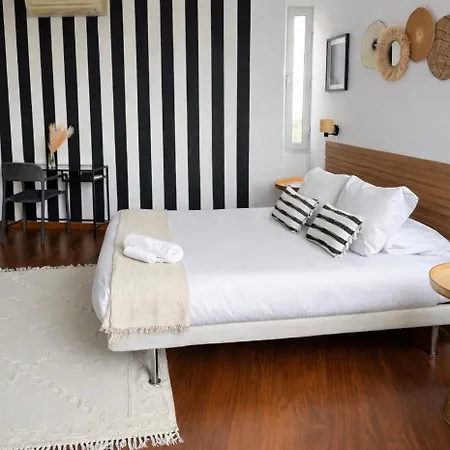 Alloggio in famiglia Olivais Airport L Premium Climate Comfort & Quick Airport Access I Soar L Lisbona