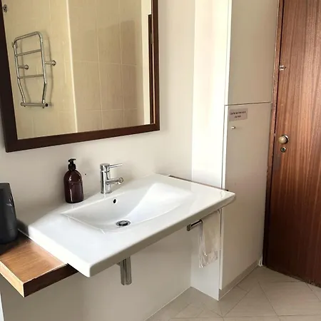 Alloggio in famiglia Olivais Airport L Premium Climate Comfort & Quick Airport Access I Soar L Lisbona