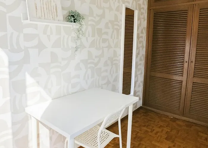 Soar Home L Olivais Airport L Premium Climate Comfort & Quick Airport Access Privat bolig