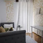 Soar Home Guest House L Olivais Airport L Premium Climate Comfort & Quick Airport Access منزل للإقامة Lisboa